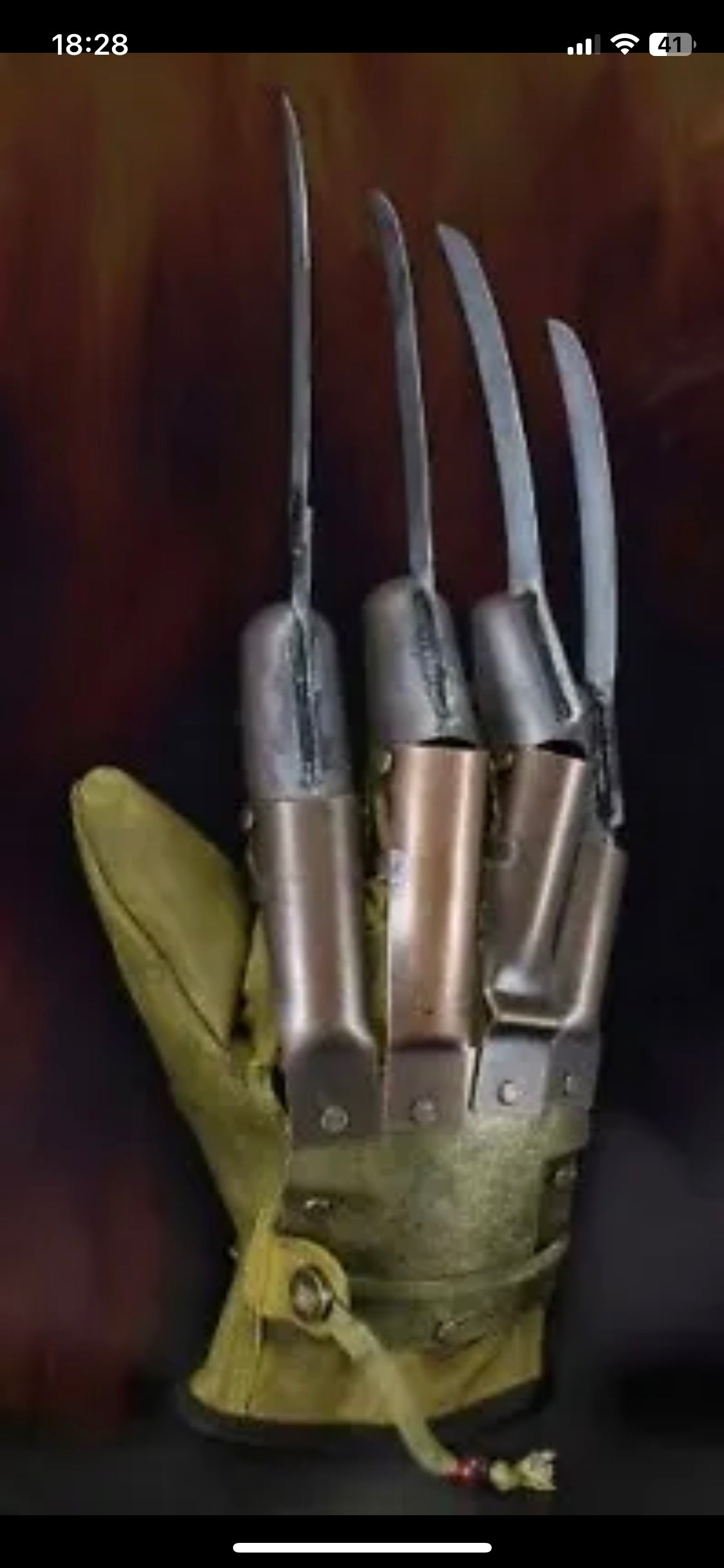 NECA - A Nightmare on Elm Street , Freddy’s Glove Replica