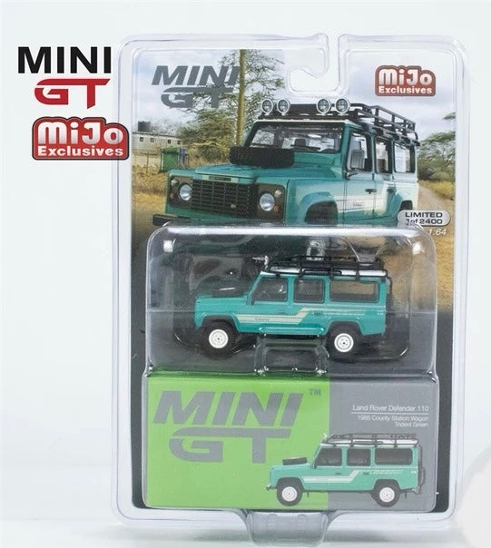 MiniGT #590 Land Rover Defender 110 1965 Country Station Wagon