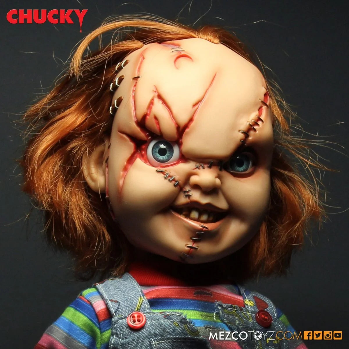 MEZCO 15” MDS Mega Scale Figure with sound : Chucky , scarred face