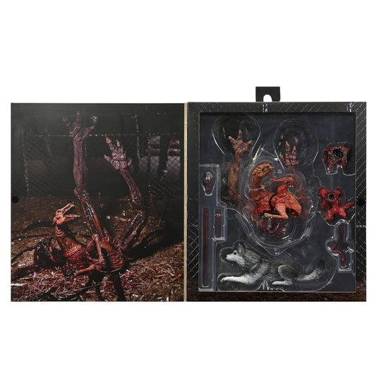 NECA - The Thing , Ultimate Creature Deluxe Action Figure