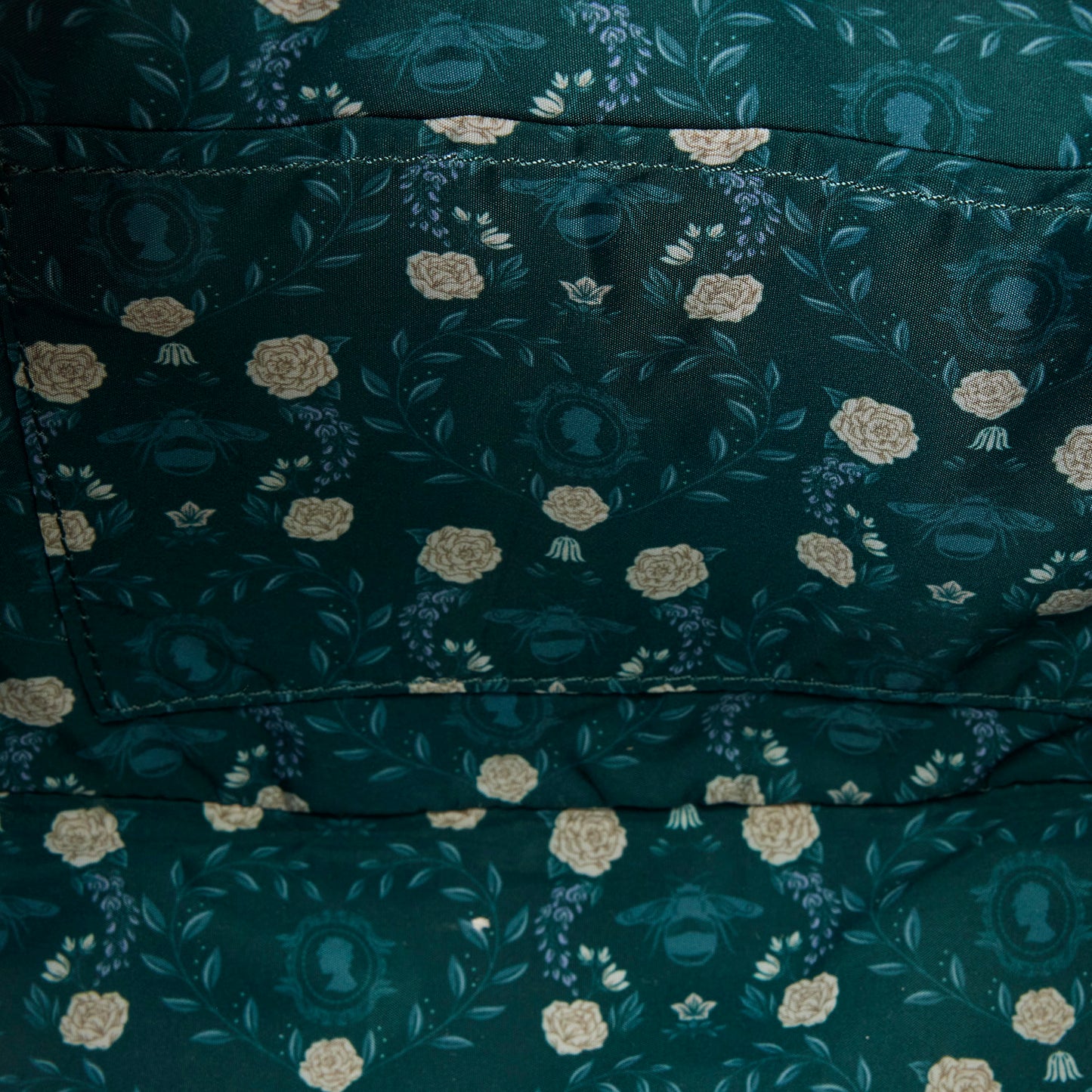 Loungefly Netflix Bridgerton Fan Handbag